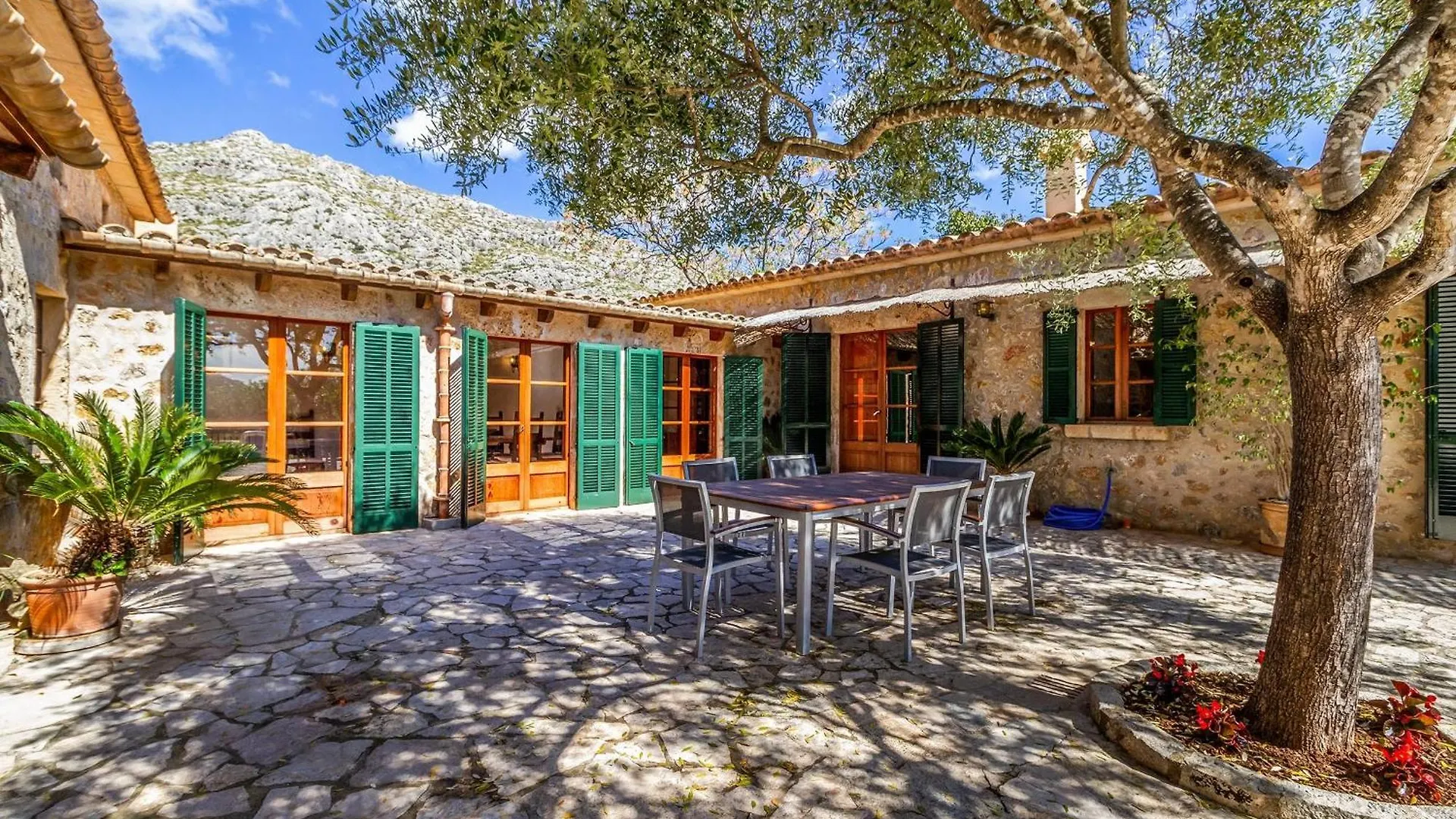 Traditional Pollensa Villa 3 Bedrooms Villa Rellafonta Mountain Views Short Drive To Town Beach
