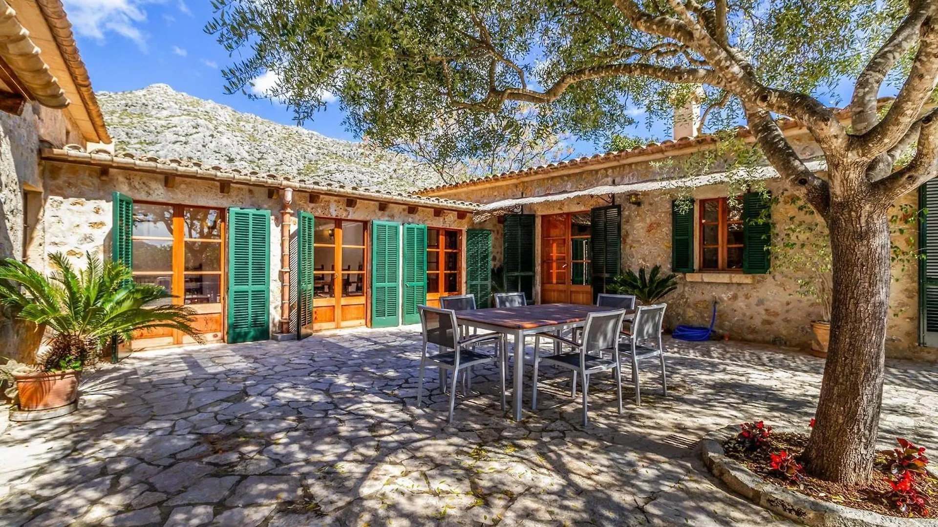 Traditional Pollensa Villa 3 Bedrooms Villa Rellafonta Mountain Views Short Drive To Town Beach Pollença